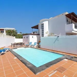 https://villa-helena-by-villa-plus.puertodelcarmen-hotels.org